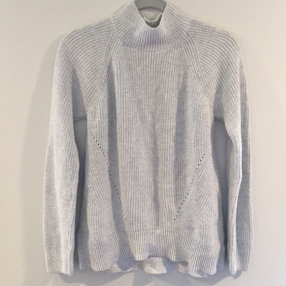 GAP Sweaters - EUC Gap knit grey sweater